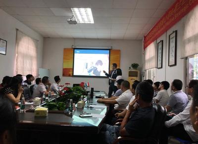 興達動物藥業與荷蘭匹克靈公司攜手，共推消毒劑產品技術革新