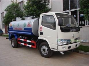供應高品質5噸、10噸灑水車，湖北程力專業制造，現貨直達